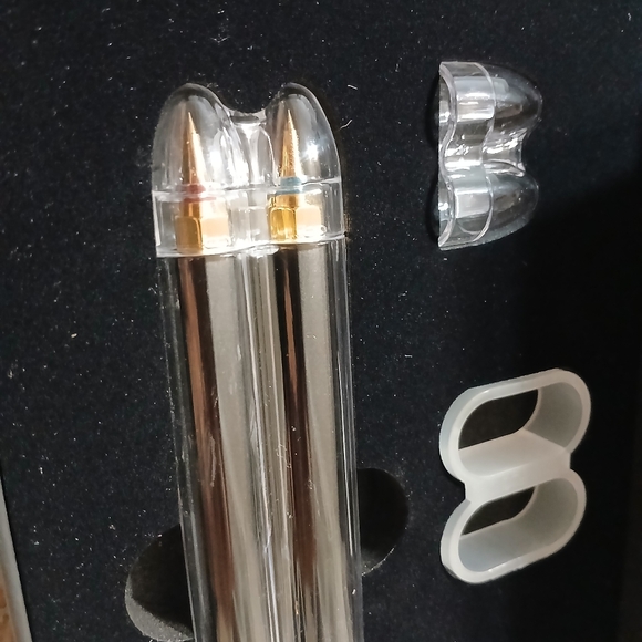 Skinflow Black and Gold Set - Picture 5 of 7